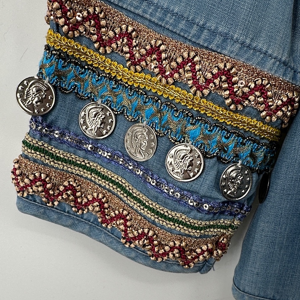 Chico's Embellished 100% Lyocell Boho Chambray Shirt Top Jacket - Picture 5 of 9